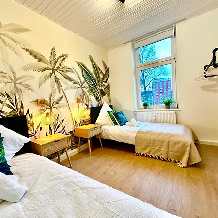 Dschungel Apartment, Netflix, Sonos, Nahe Messe Duesseldorf, Helios Klinik, Innenstadt * Krefeld