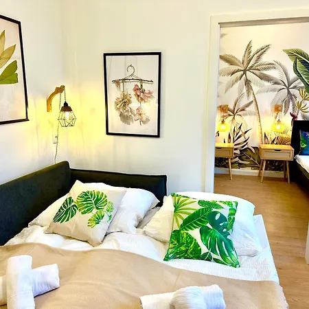 Dschungel Apartment, Netflix, Sonos, Nahe Messe Duesseldorf, Helios Klinik, Innenstadt *