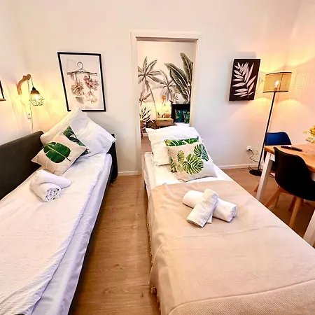 Dschungel Apartment, Netflix, Sonos, Nahe Messe Duesseldorf, Helios Klinik, Innenstadt Krefeld