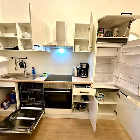 Appartement Dschungel Apartment, Netflix, Sonos, Nahe Messe Duesseldorf, Helios Klinik, Innenstadt