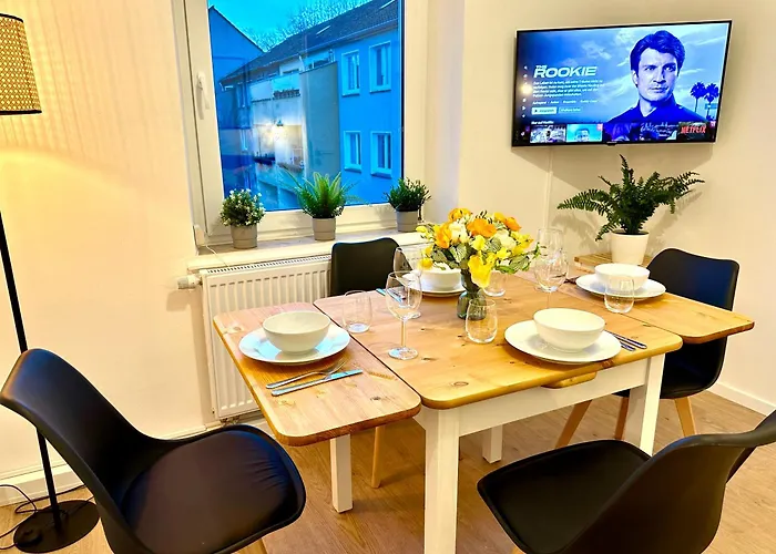 Dschungel Apartment, Netflix, Sonos, Nahe Messe Duesseldorf, Helios Klinik, Innenstadt Apartmán