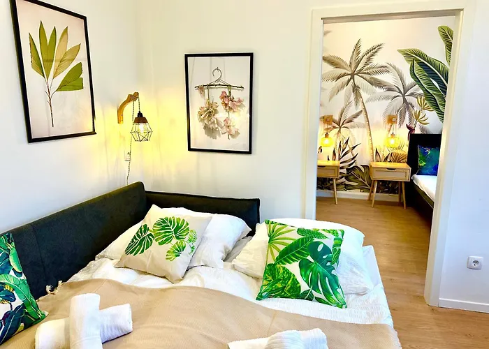 Dschungel Apartment, Netflix, Sonos, Nahe Messe Düsseldorf, Helios Klinik, Innenstadt *