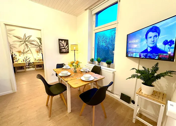 Dschungel Apartment, Netflix, Sonos, Nahe Messe Duesseldorf, Helios Klinik, Innenstadt * Krefeld