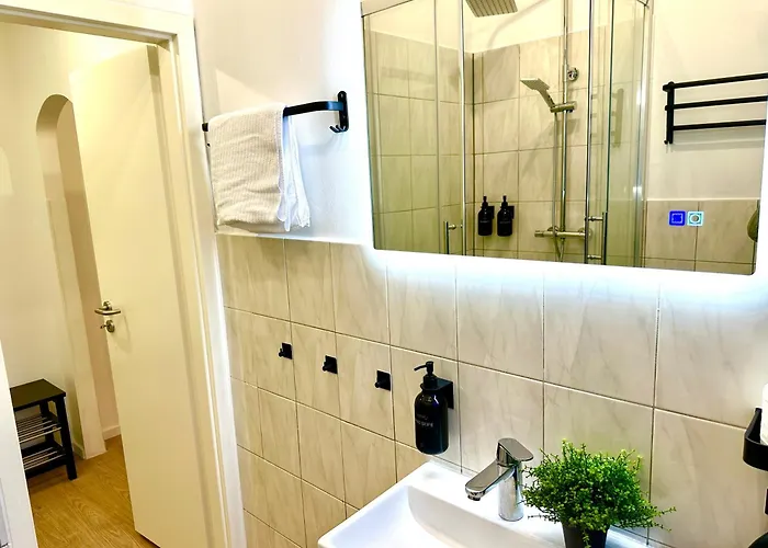 Dschungel Apartment, Netflix, Sonos, Nahe Messe Düsseldorf, Helios Klinik, Innenstadt Apartamento Krefeld